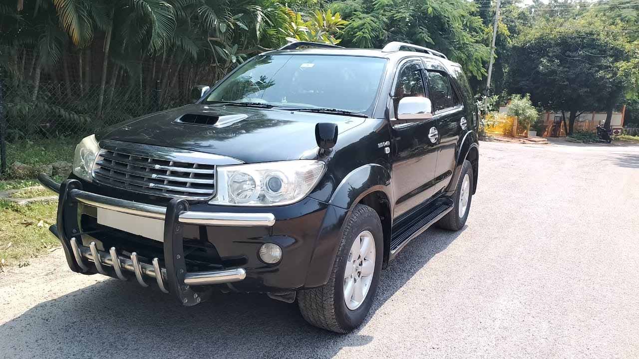 Fortuner 3.0 L 4WD MT