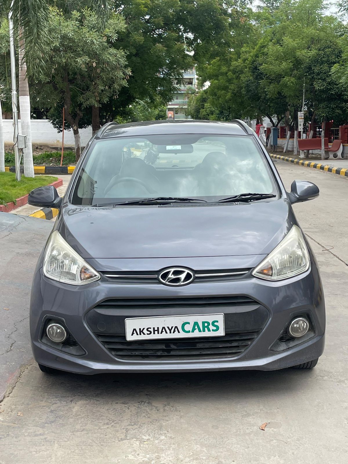 HYUNDAI GRAND i10 SPORTZ